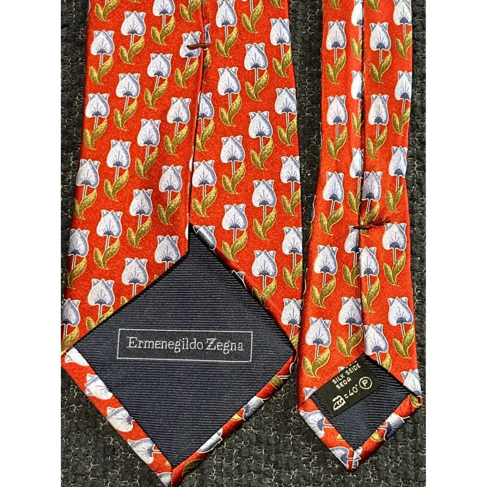 Ermenegildo Zegna Mens Red Silk Tulip Floral Pattern Necktie‎ Made in Italy